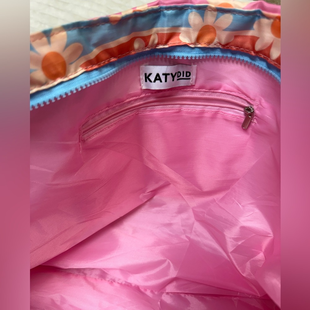 Katydid: Colorful Floral / Daisy, Girls / Womens Overnight Tote Bag - Picture 3 of 12
